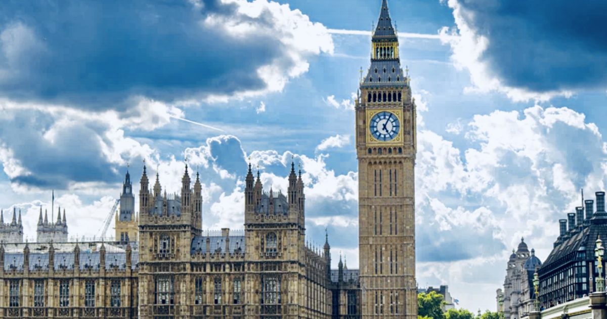 学费开征增值税，将如何影响英国的社会经济流动性？